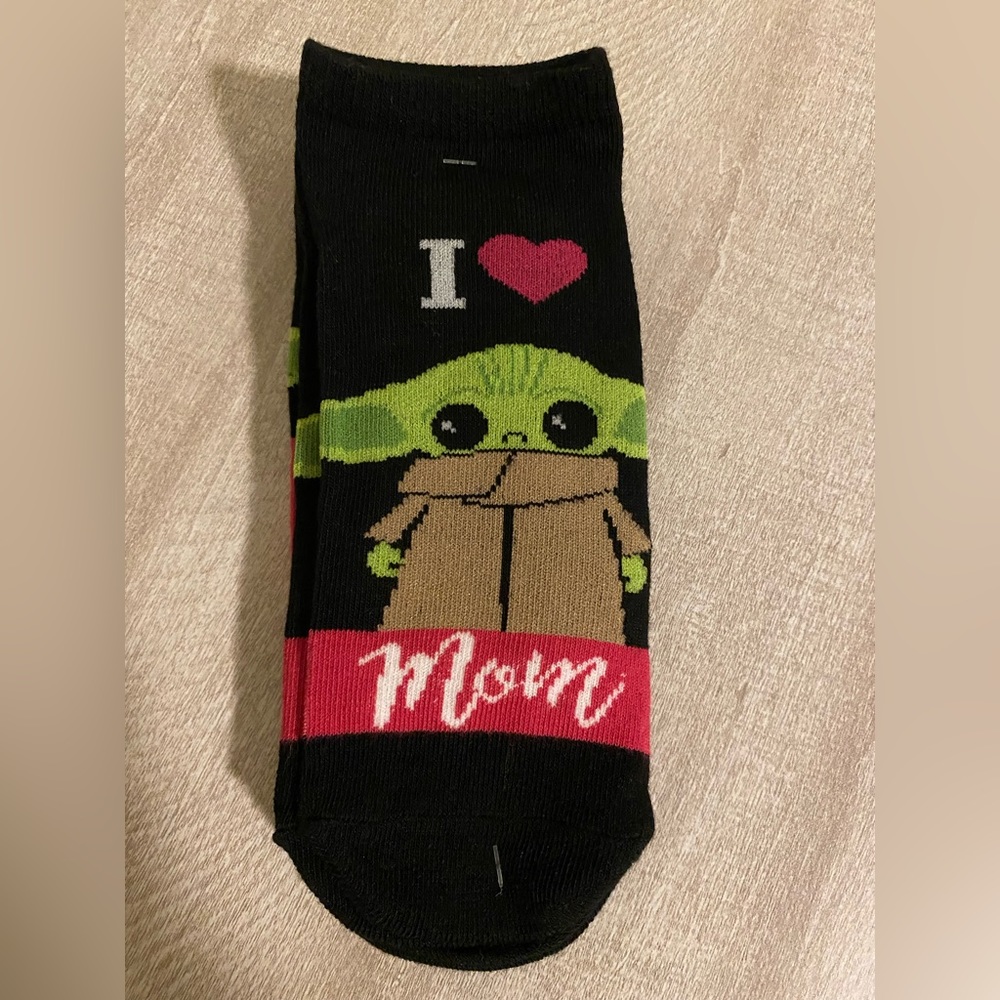 Star Wars Mandalorian no-show socks 3 pairs size 4–10